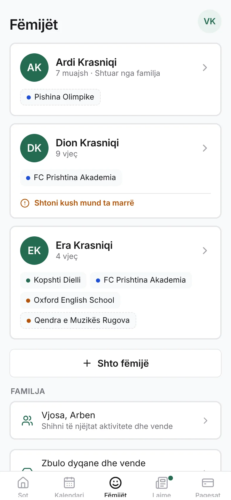 Fëmijët: Ardi, Dion dhe Era, secili me vendet ku shkon.